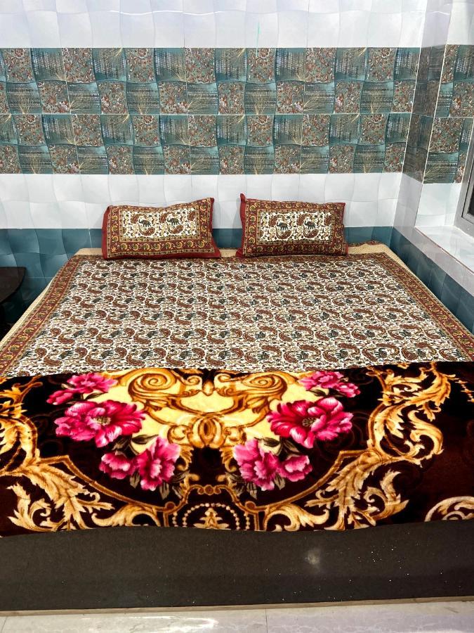 Garuda Guest House Varanasi Ngoại thất bức ảnh