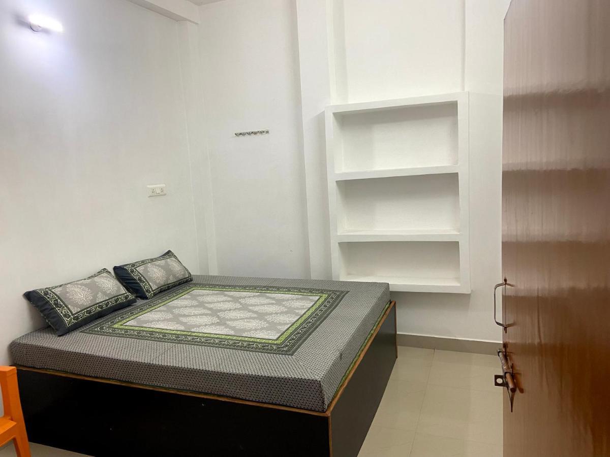 Garuda Guest House Varanasi Ngoại thất bức ảnh