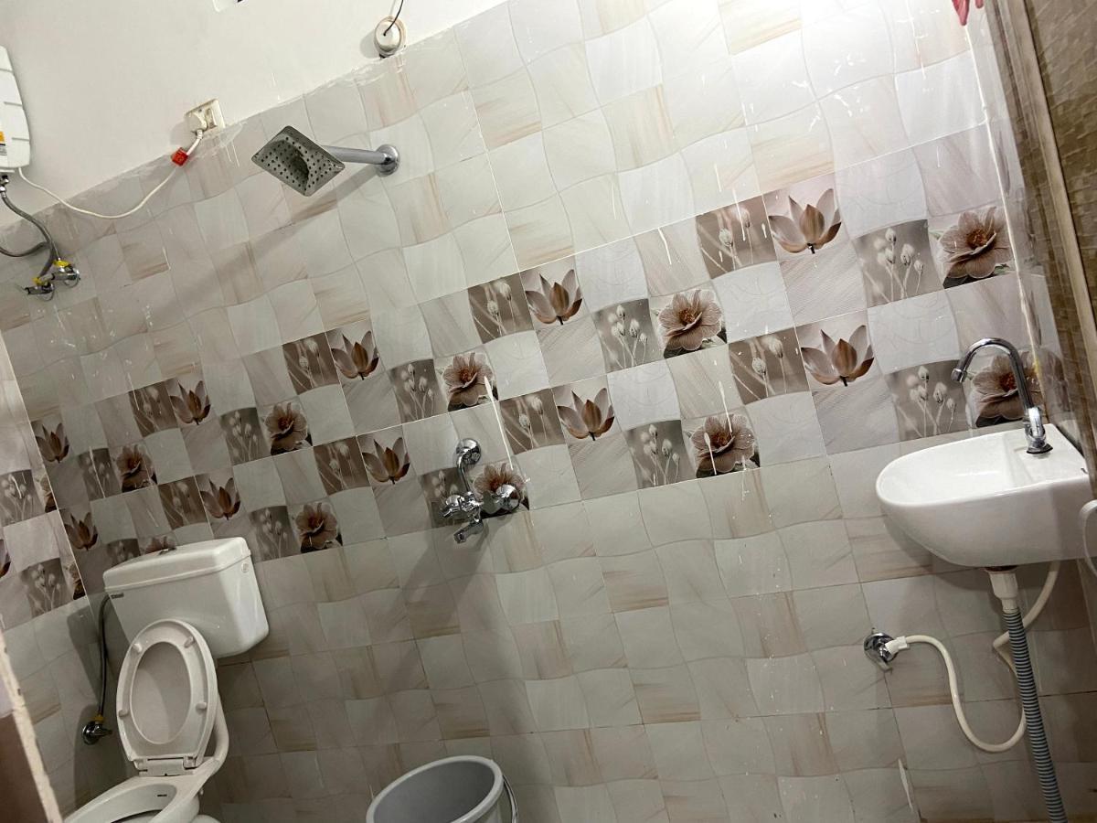 Garuda Guest House Varanasi Ngoại thất bức ảnh