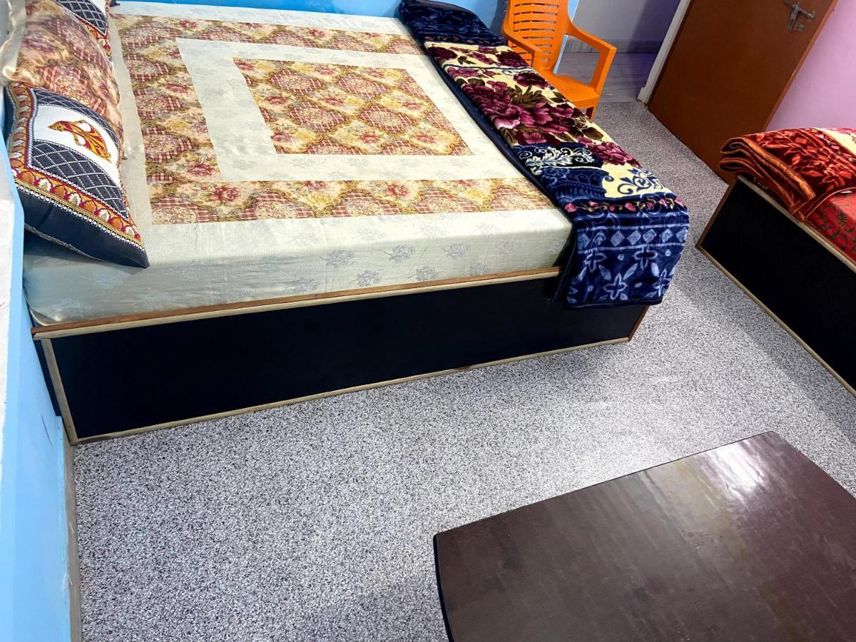 Garuda Guest House Varanasi Ngoại thất bức ảnh