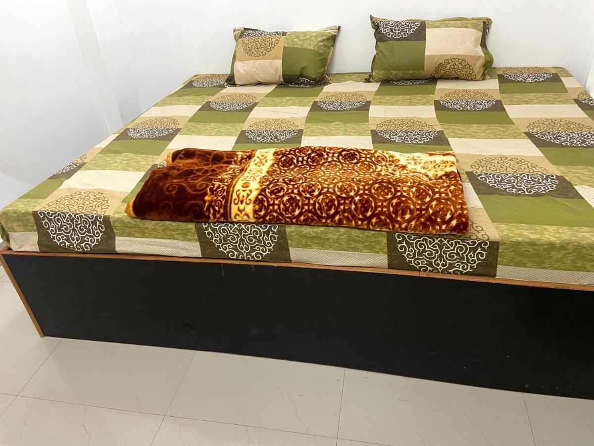 Garuda Guest House Varanasi Ngoại thất bức ảnh