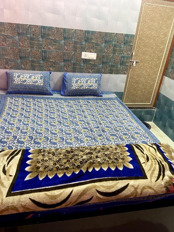 Garuda Guest House Varanasi Ngoại thất bức ảnh