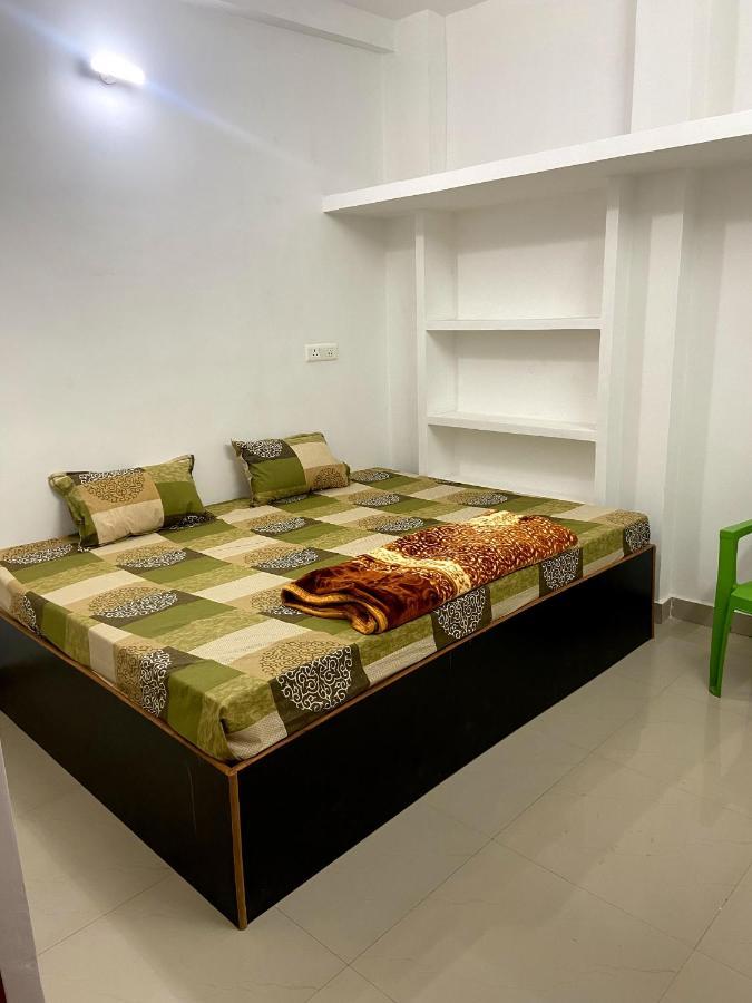 Garuda Guest House Varanasi Ngoại thất bức ảnh